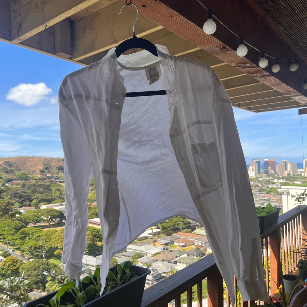 White Button Down Top Lace Collar - image 6